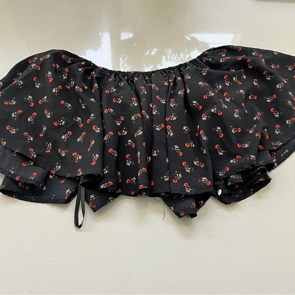 Missguided Black Floral Off-Shoulder Blouse